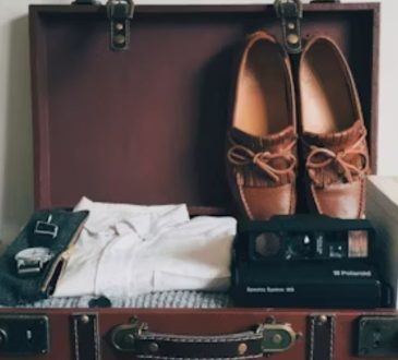 10 Brilliant Traveler Packing Lists to Travel Stress-Free